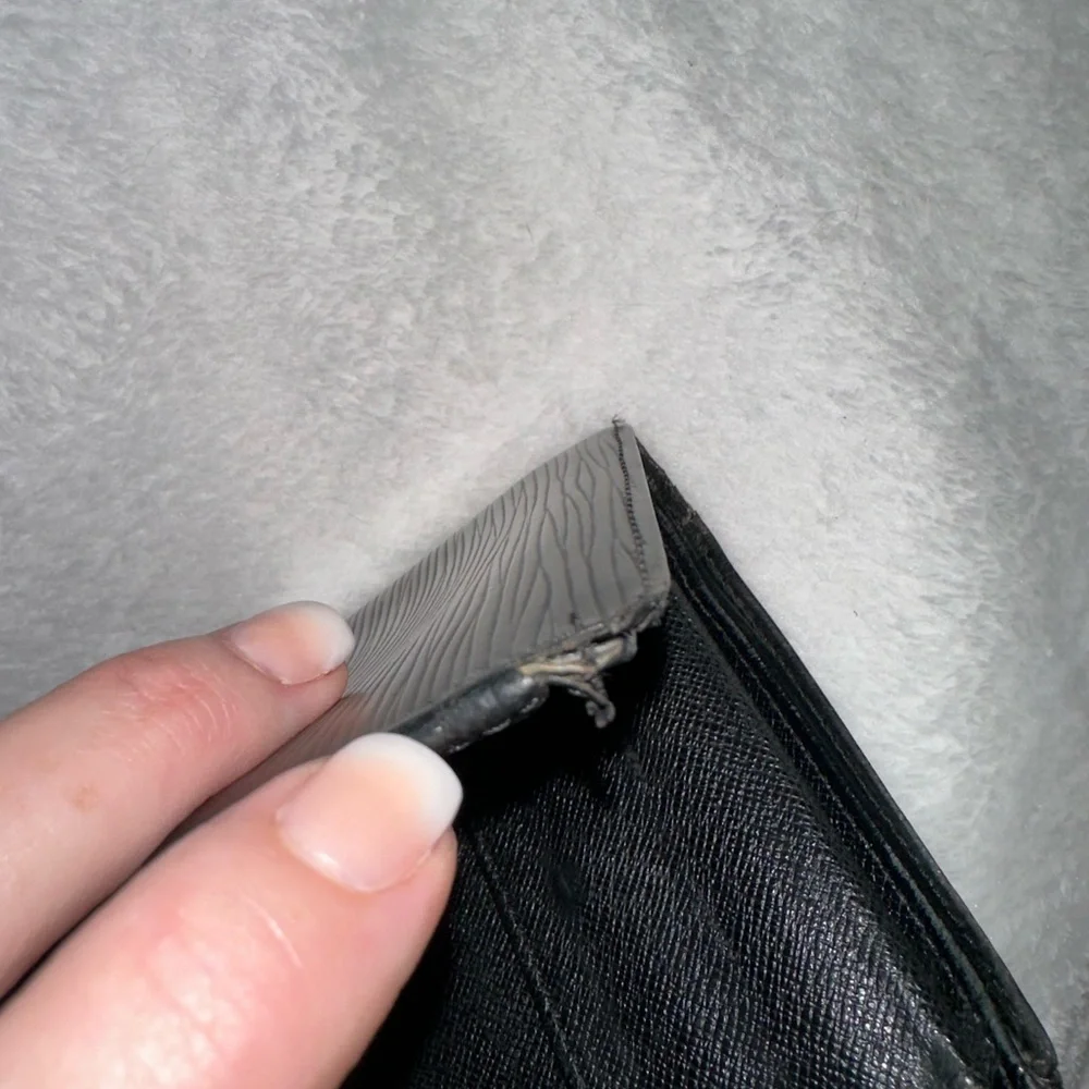 LOUIS VUITTON EPI LEATHER PORTEFEUILLE MARCO BLACK BIFOLD WALLET MADE IN FRANCE